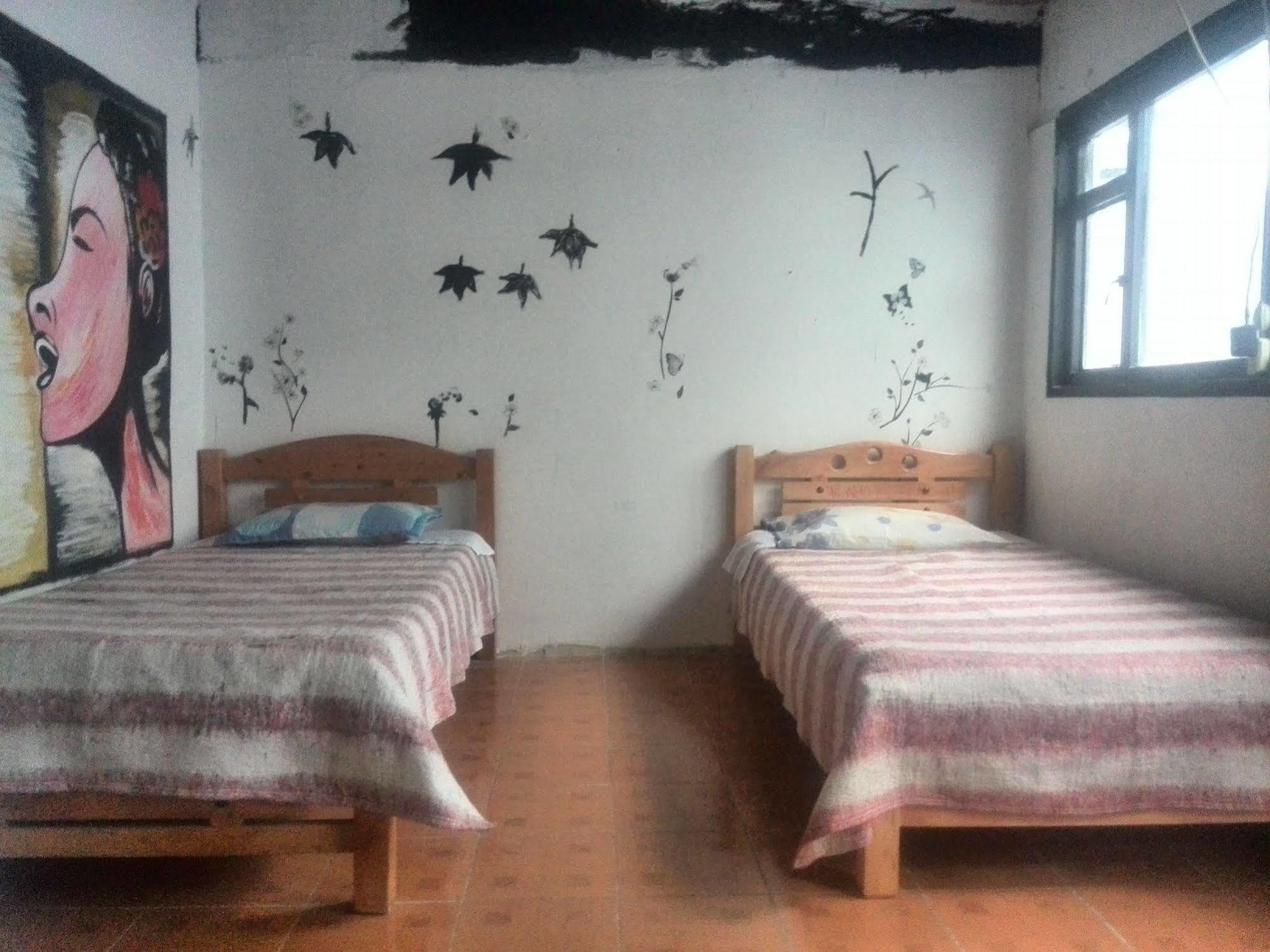 Hostal Chorro De Quevedo Bogotá Exteriör bild