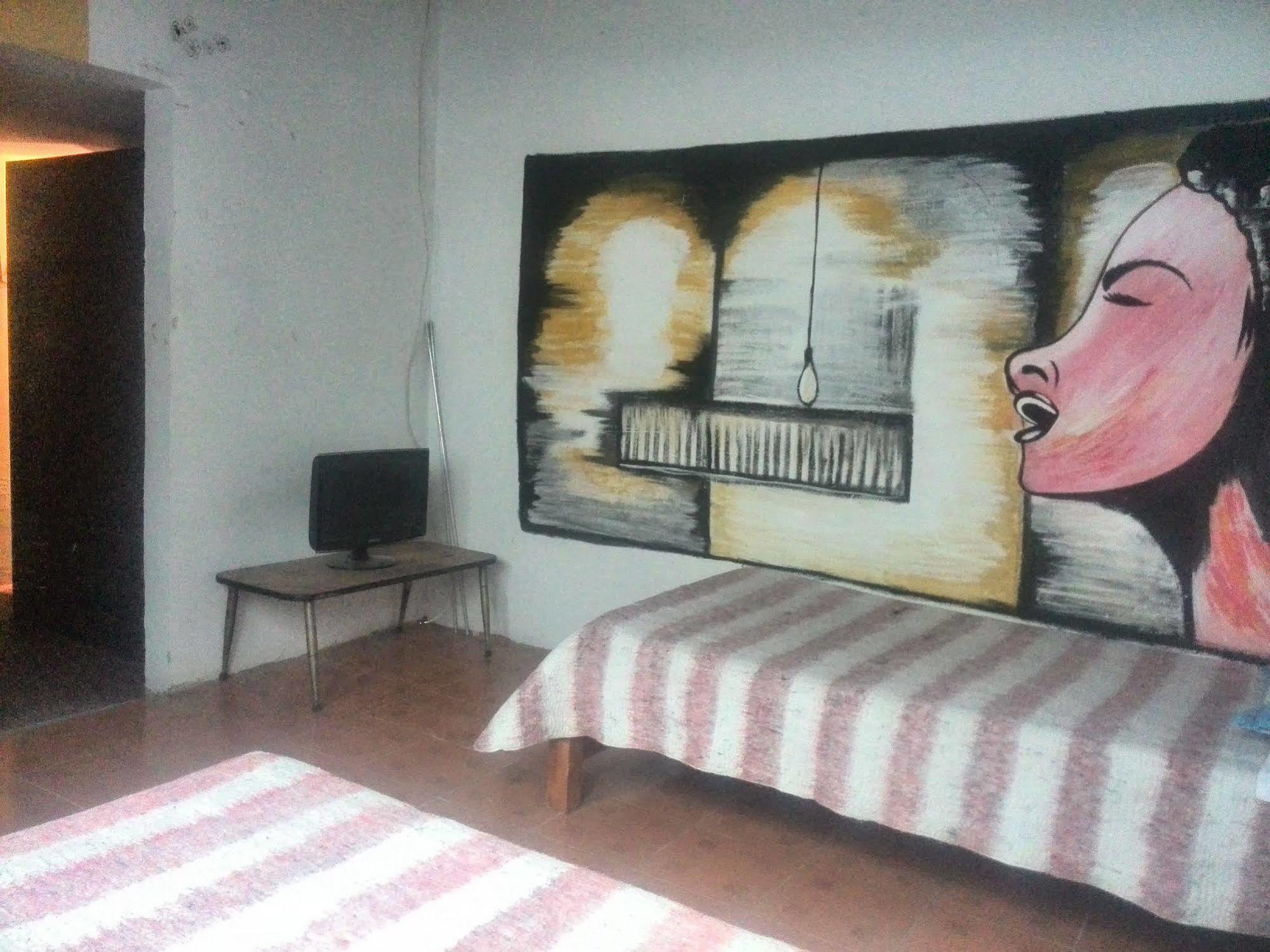 Hostal Chorro De Quevedo Bogotá Exteriör bild